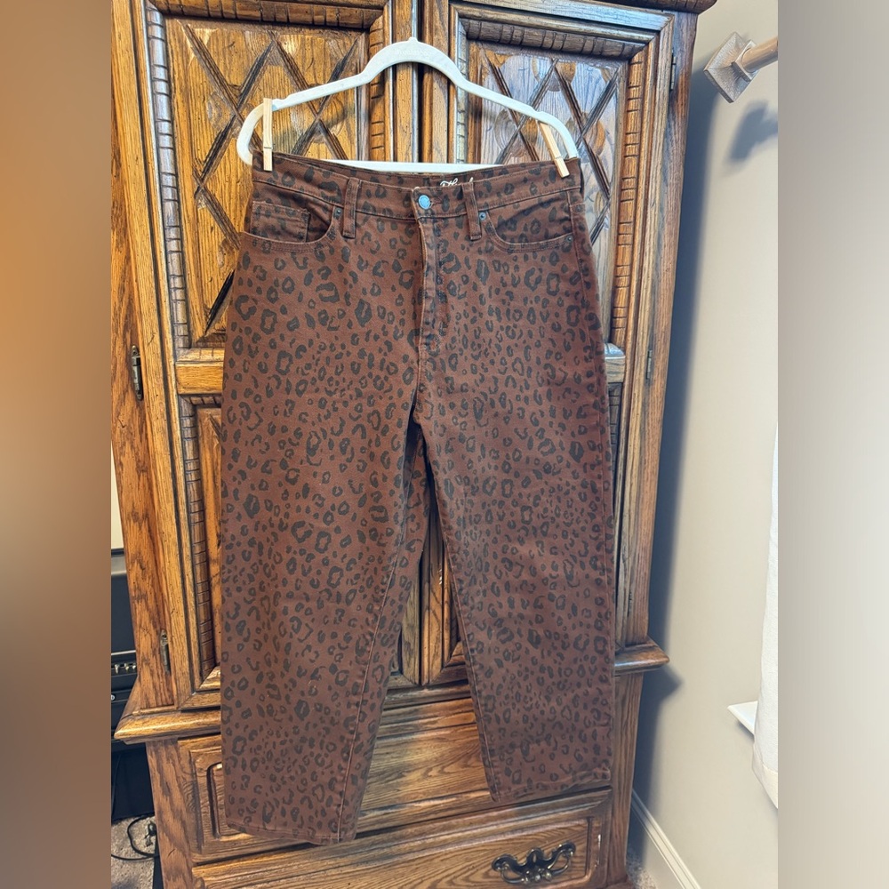 Vintage Straight Leopard Jeans- Universal Thread Size 12/31R